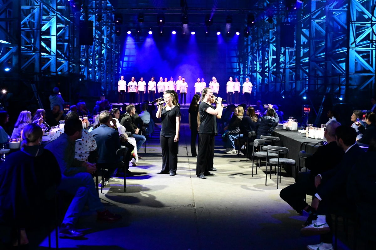 Nando's ILC 6112-HiRez-webp